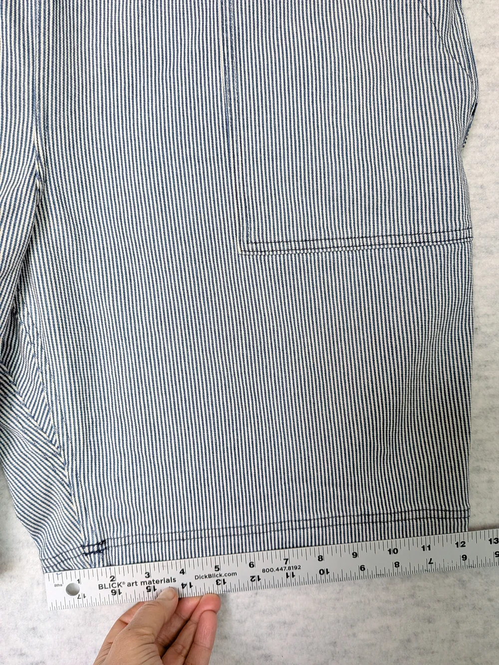 Duluth Trading Co. Rootstock Gardening Blue & White Striped Short Overalls Sz XL - Picture 6 of 16